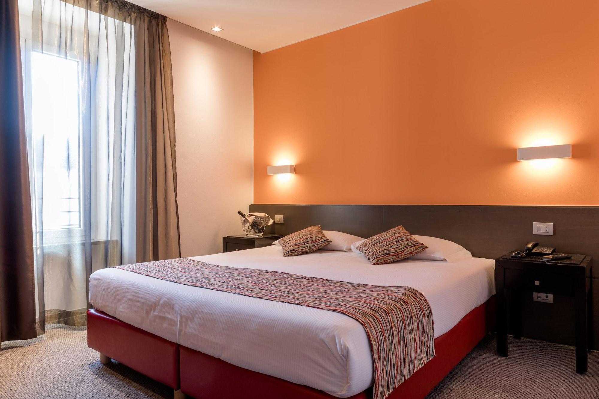 Hotel Valeria Вилла-Опичина Экстерьер фото