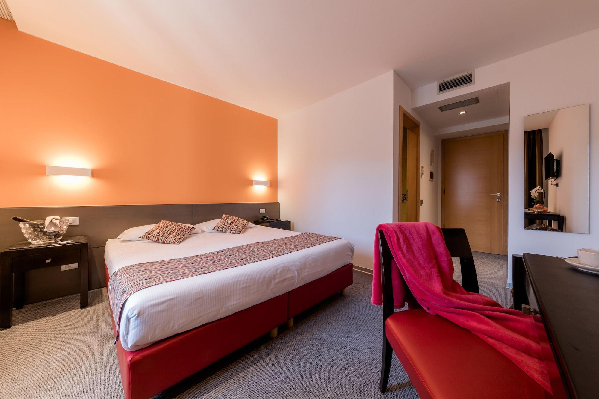 Hotel Valeria Вилла-Опичина Экстерьер фото